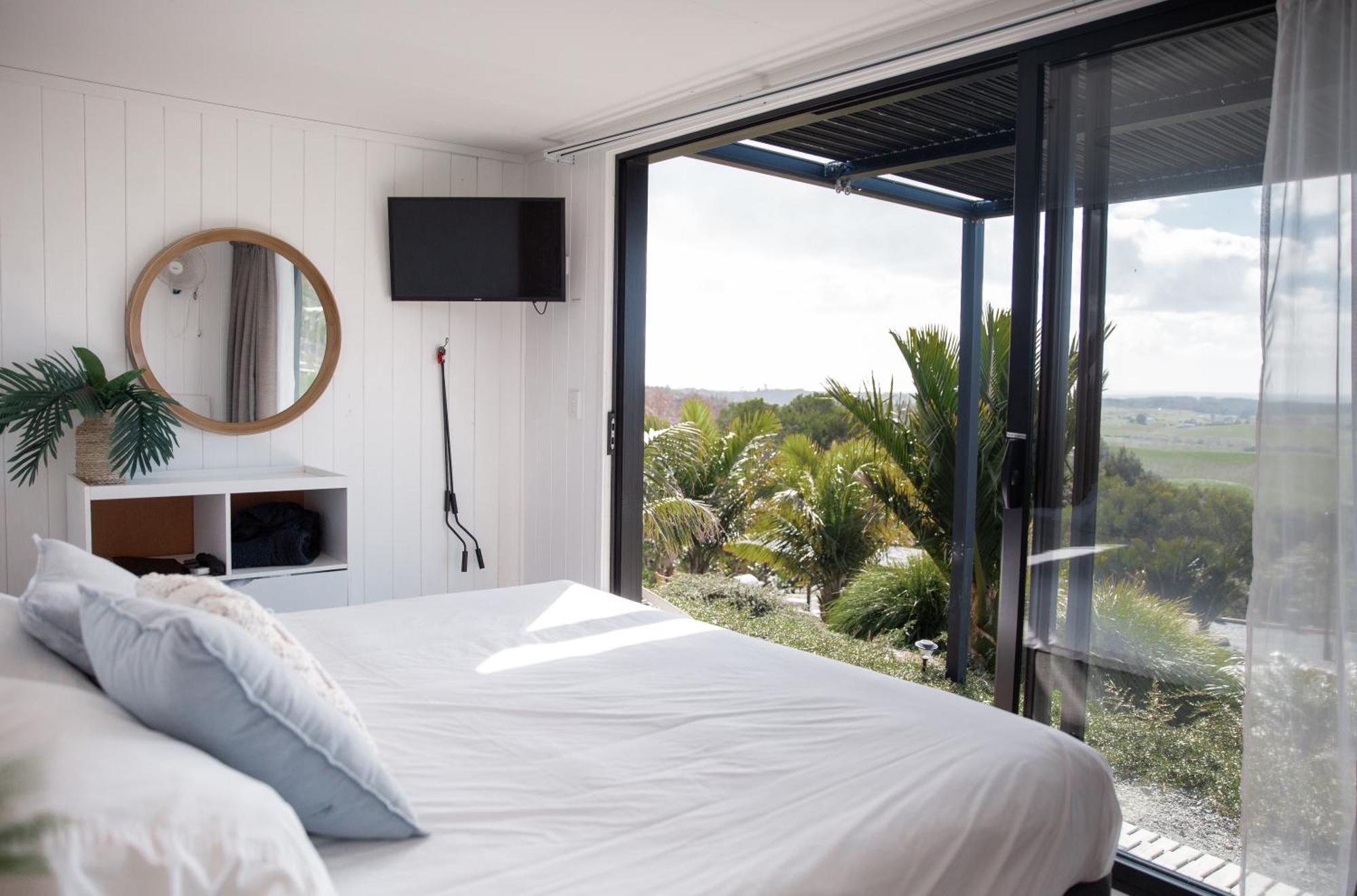 Aotearoa Surf Eco Pods Hotel Te Arai Bagian luar foto