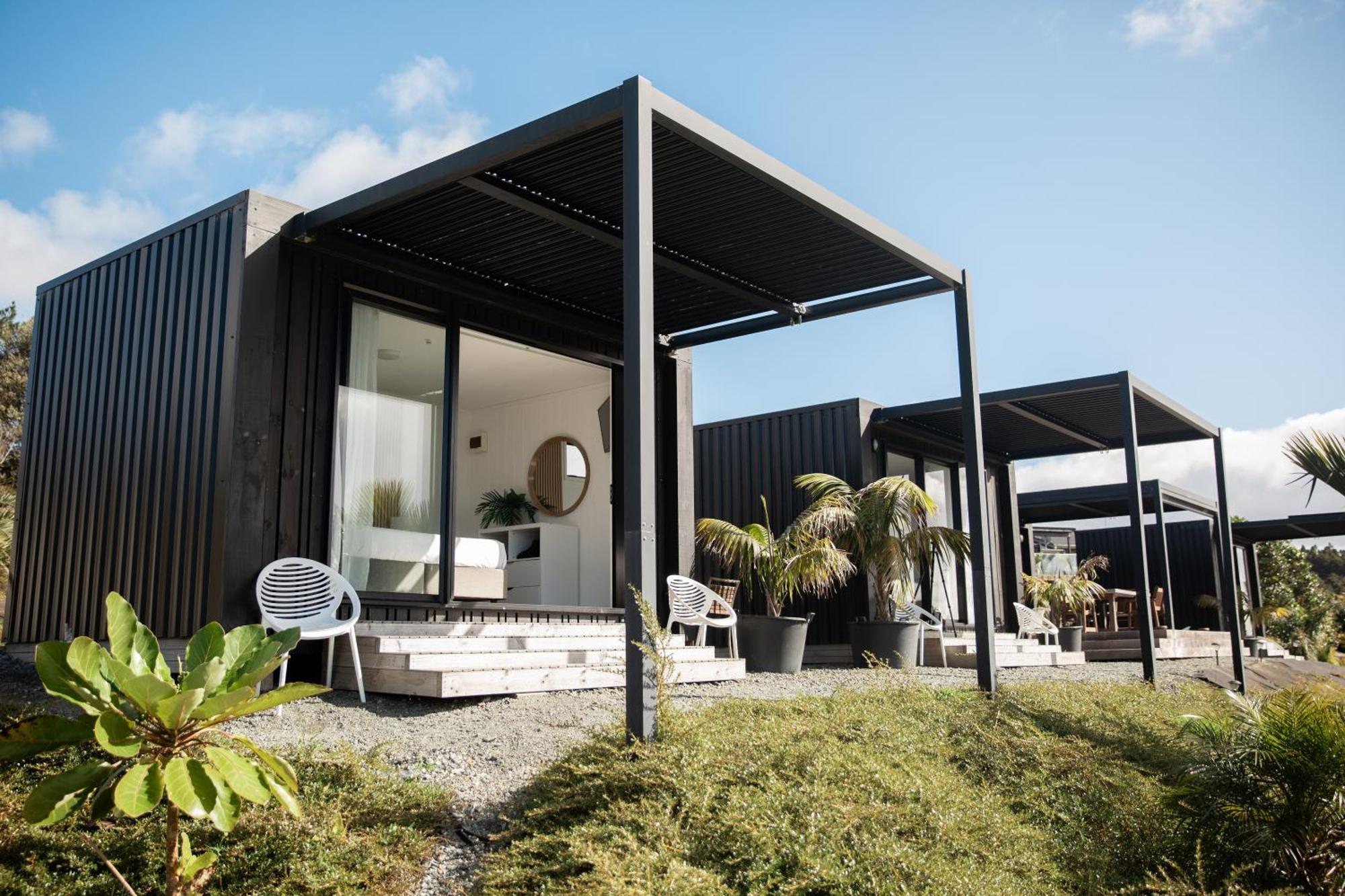 Aotearoa Surf Eco Pods Hotel Te Arai Bagian luar foto