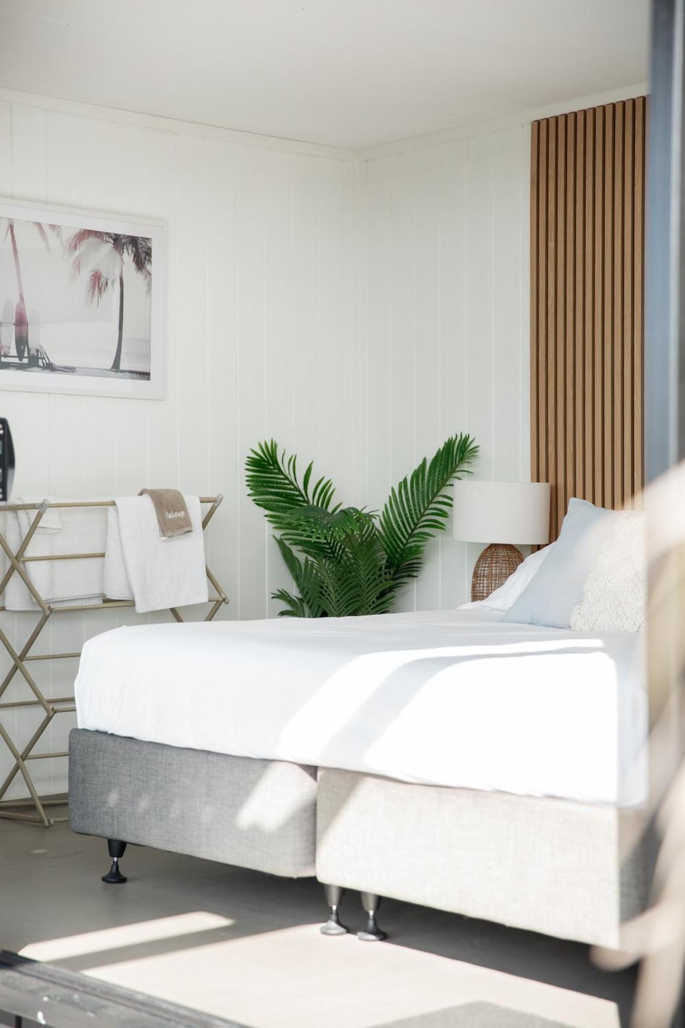 Aotearoa Surf Eco Pods Hotel Te Arai Bagian luar foto