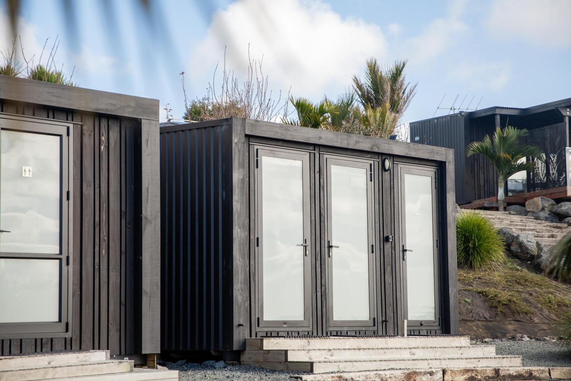 Aotearoa Surf Eco Pods Hotel Te Arai Bagian luar foto