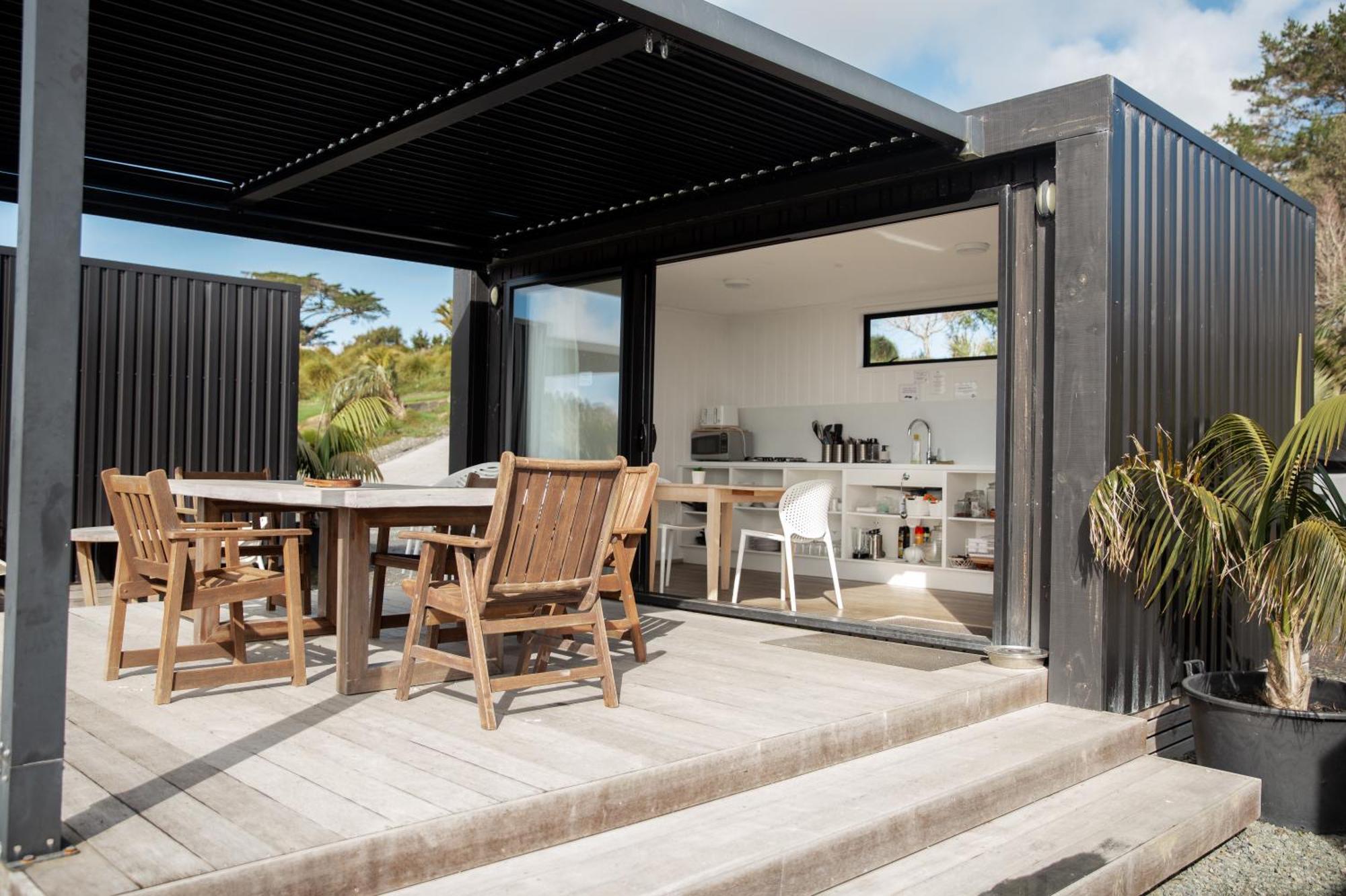 Aotearoa Surf Eco Pods Hotel Te Arai Bagian luar foto