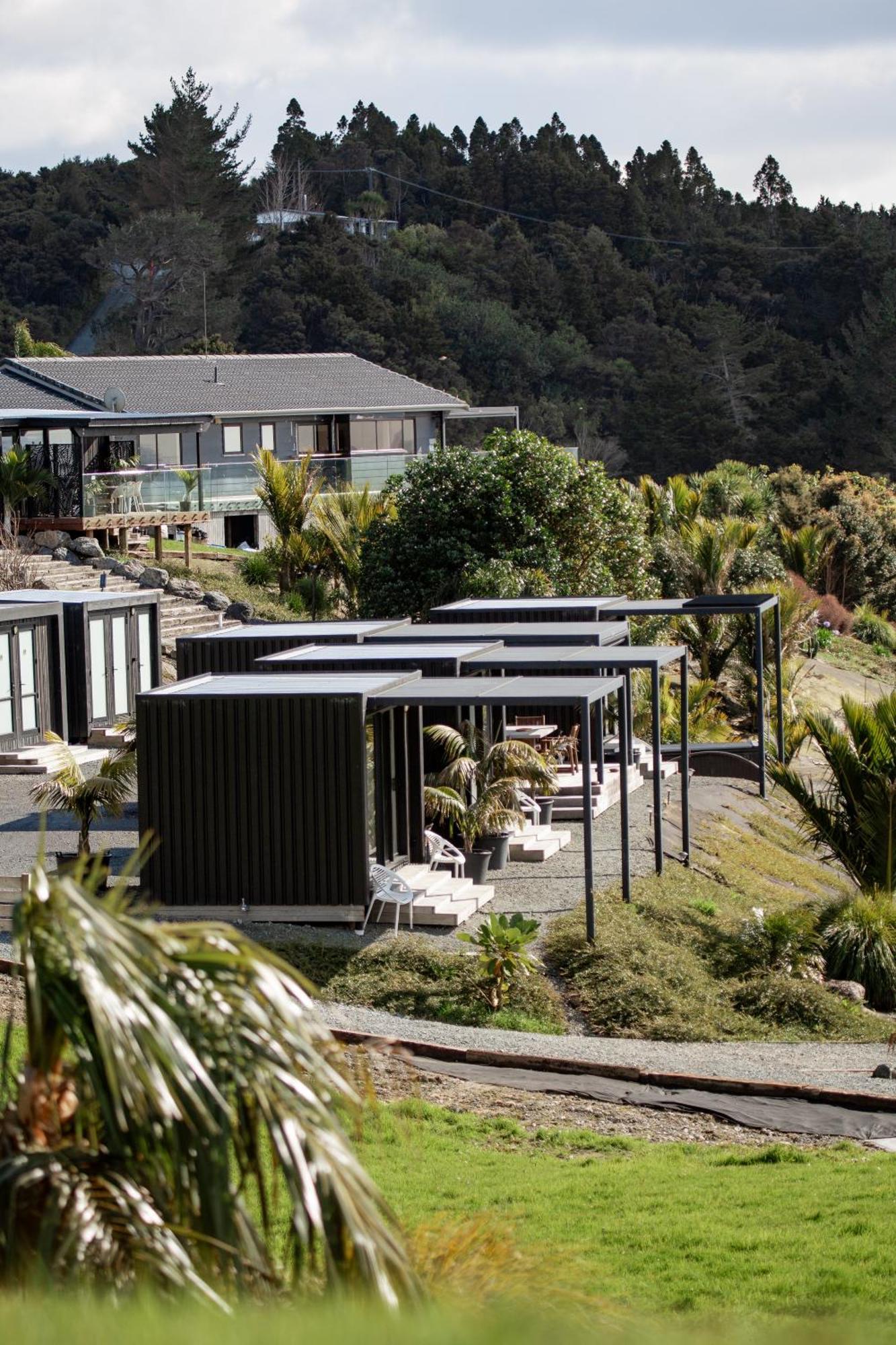 Aotearoa Surf Eco Pods Hotel Te Arai Bagian luar foto