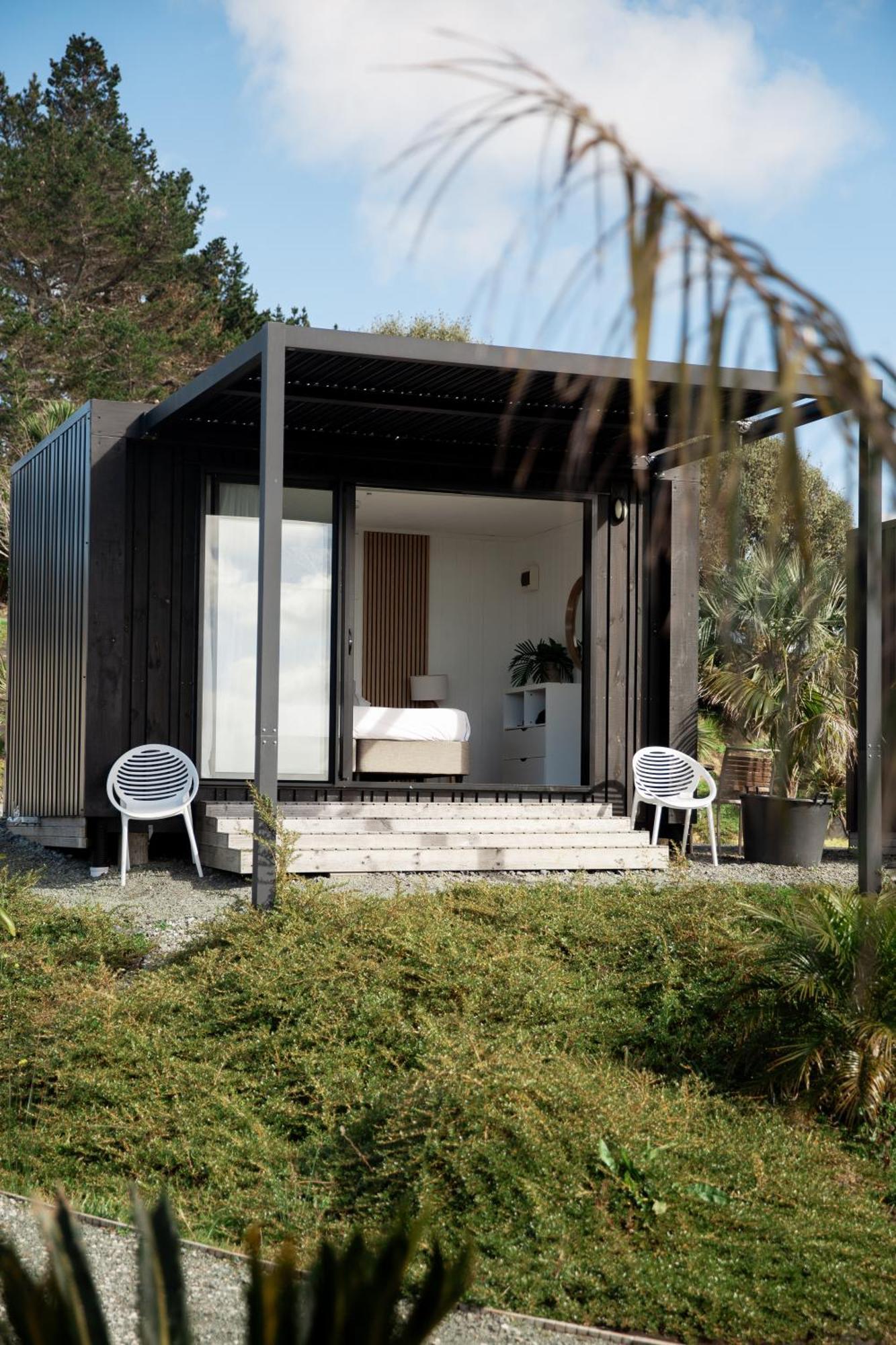 Aotearoa Surf Eco Pods Hotel Te Arai Bagian luar foto