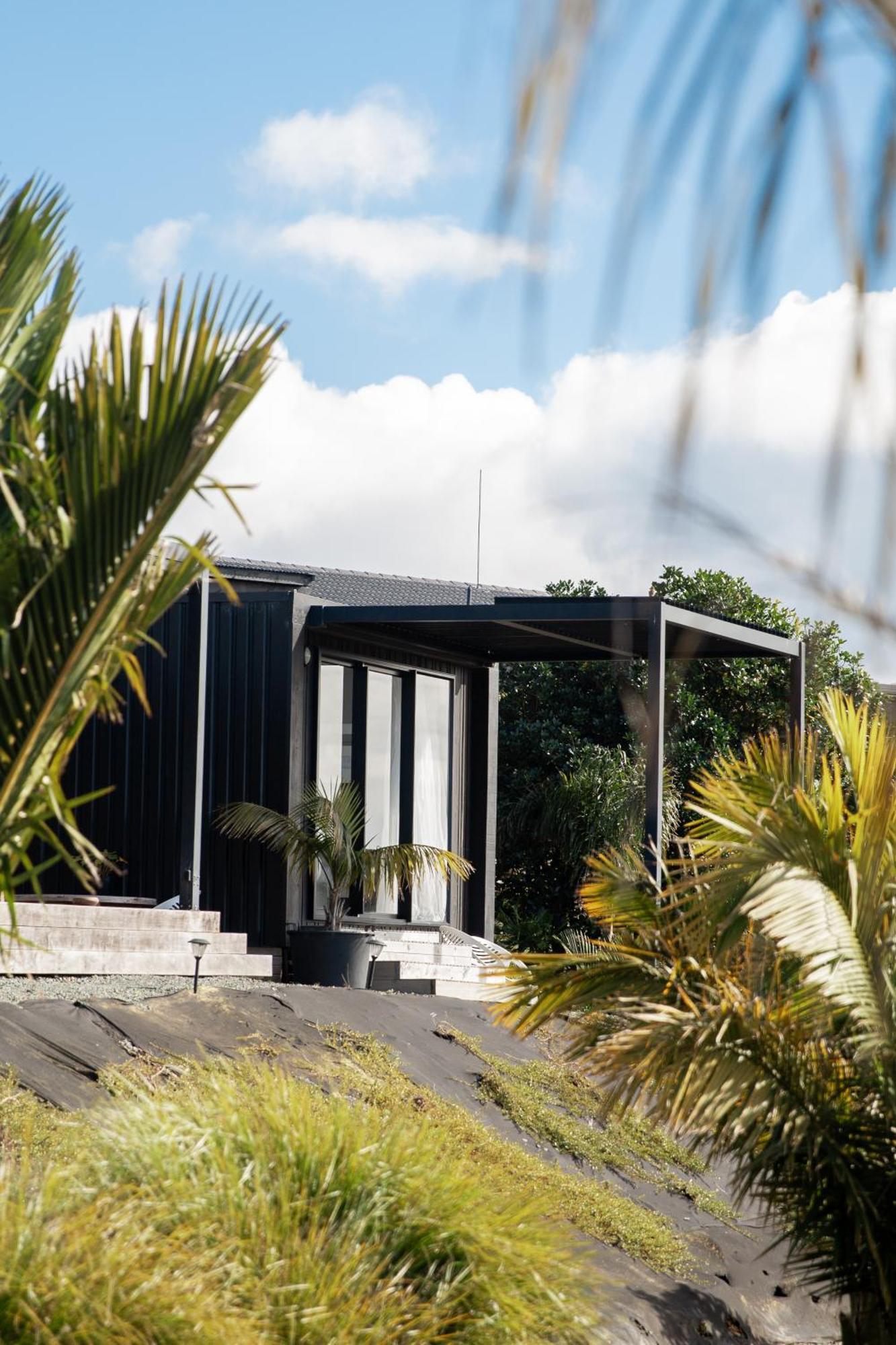 Aotearoa Surf Eco Pods Hotel Te Arai Bagian luar foto